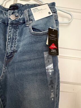 American Eagle Outfitters Light Blue High-Rise Jeggings